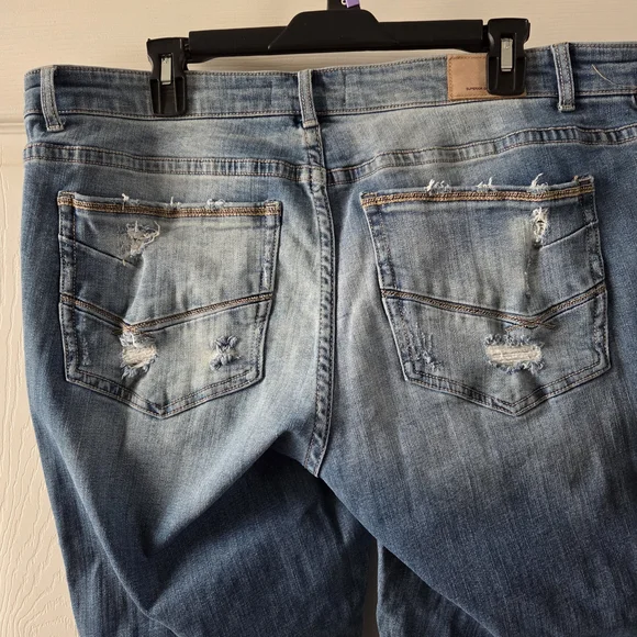 BKE Buckle Distressed Blue Jeans Universal Fit Mid Rise Bootcut Payton 34x33.5 - Picture 5 of 6